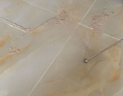 荔浦瓷砖空鼓维修公司分享粘合剂选择不当在瓷砖铺贴过程中可能导致以下问题